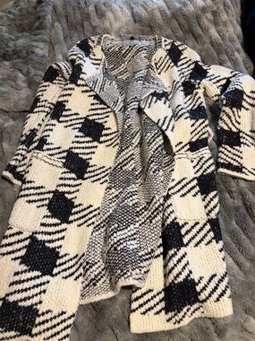 White House Black Market Black & Cream Plaid Open-Front Cardigan